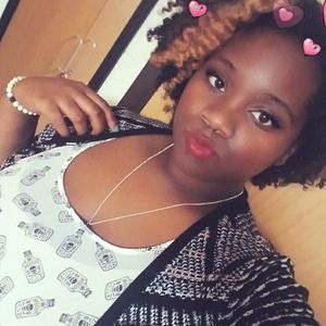 Meet your Posher, Tiara